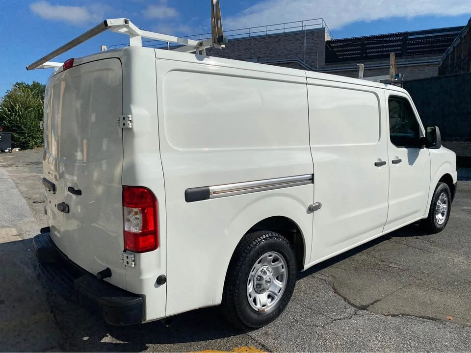 2016 Nissan NV2500 HD Cargo · SV Van 3D - photo 3