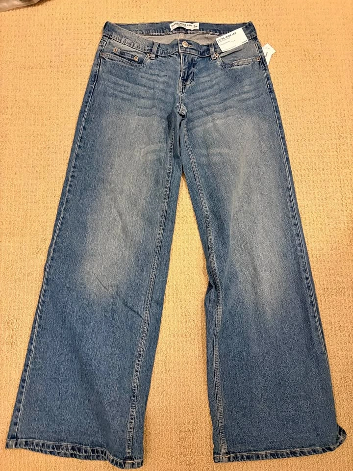 AEROPOSTALE- Ultra wide leg super low rise jeans