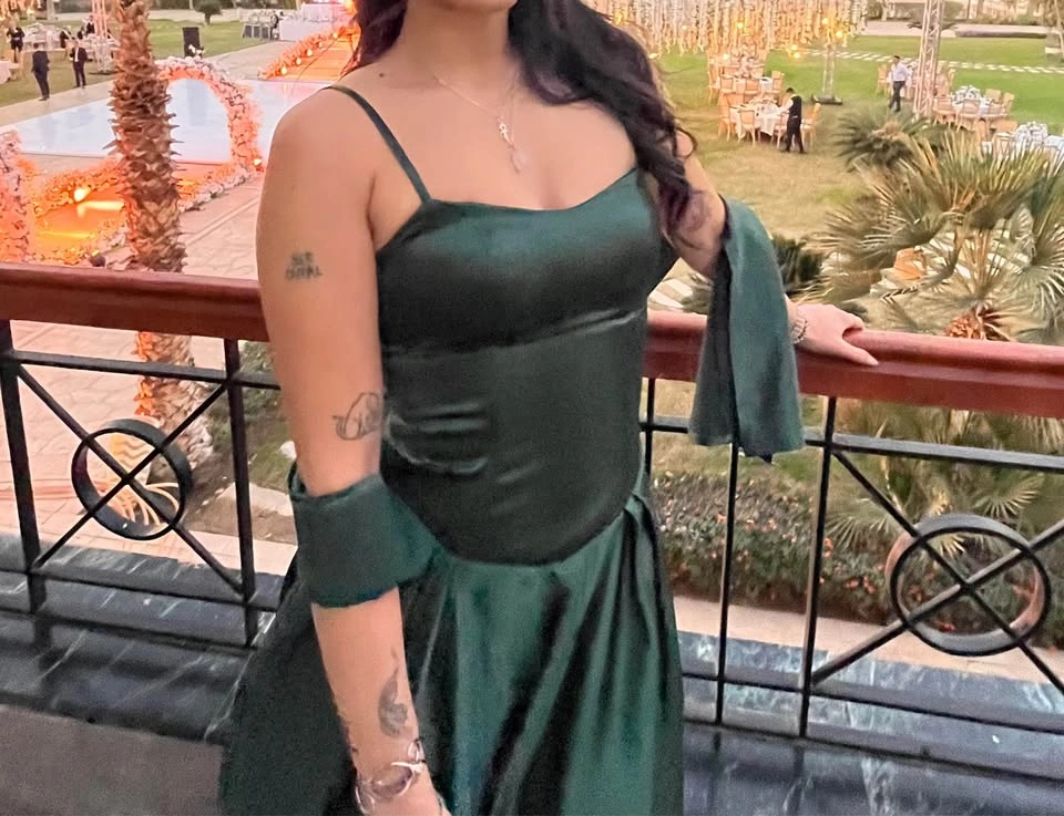 Emerald Green Satin Evening Gown - photo 2