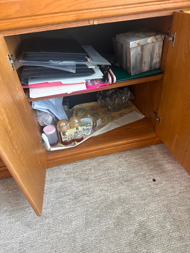 Solid Wood Dresser with Mirror - 6 Drawers + Cabinet - photo 2