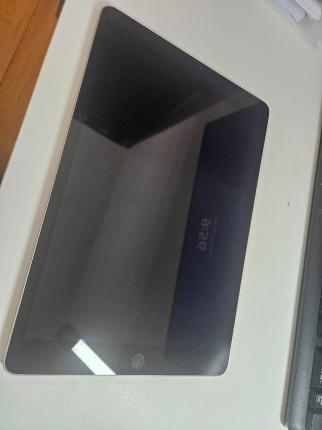 Apple iPad 9th Generation 10.2" Wi-Fi – Like New – $120 Firm