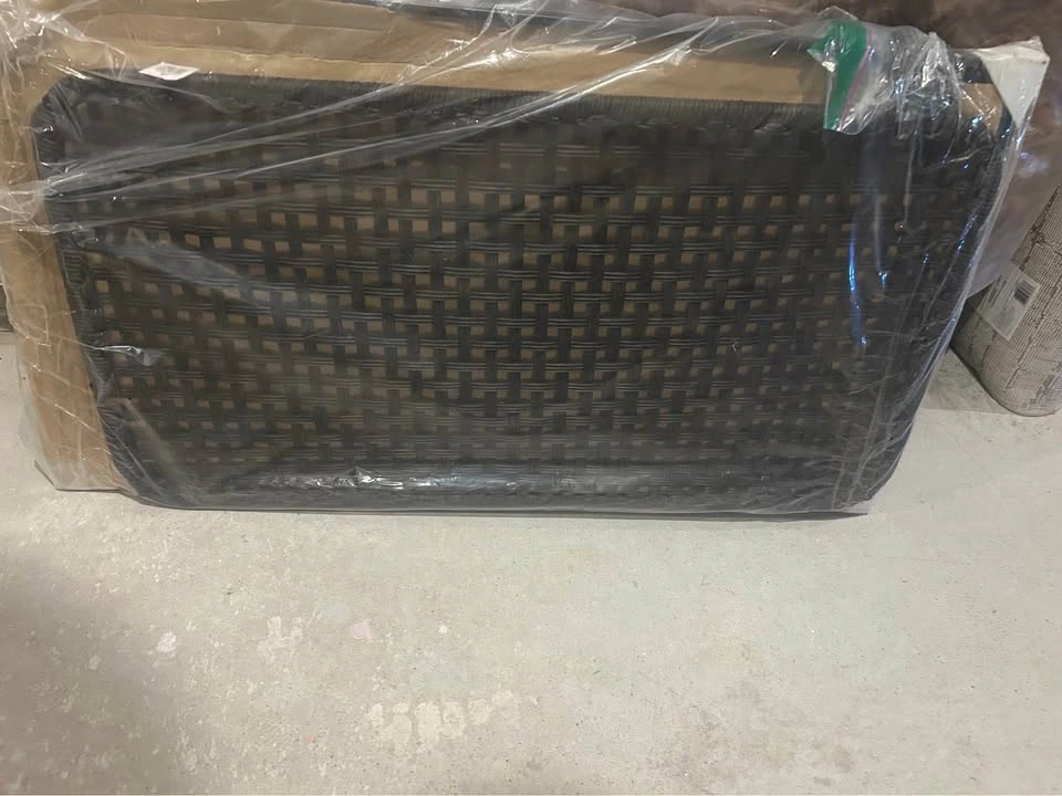 Handwoven/Resin wicker Patio Table - photo 2