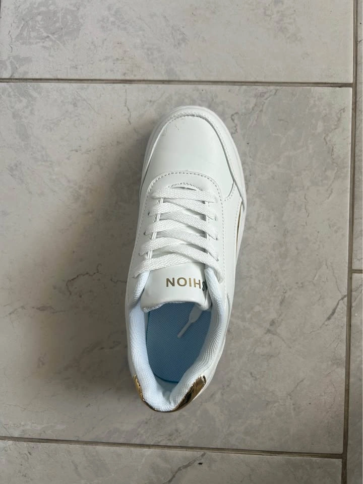White Sneakers Brand New size 35-36 - photo 2