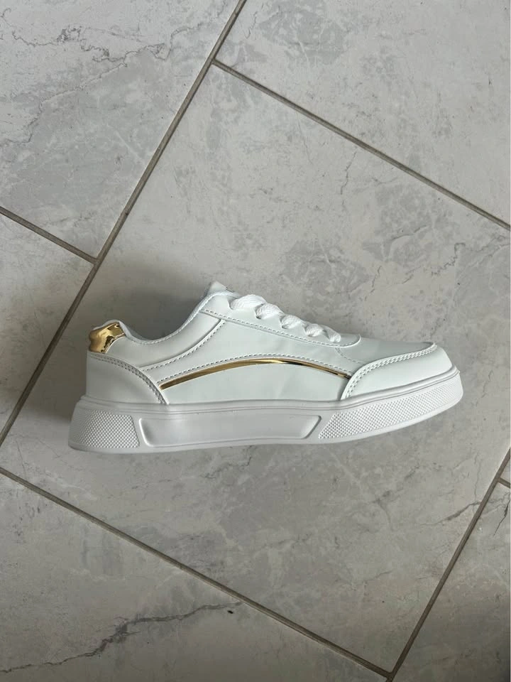 White Sneakers Brand New size 35-36 - photo 3