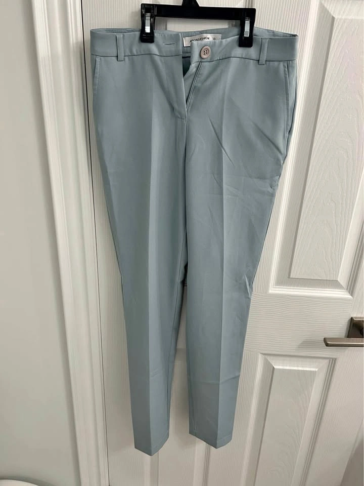 Women Elegant Pants Size S (Made in Turkey)
