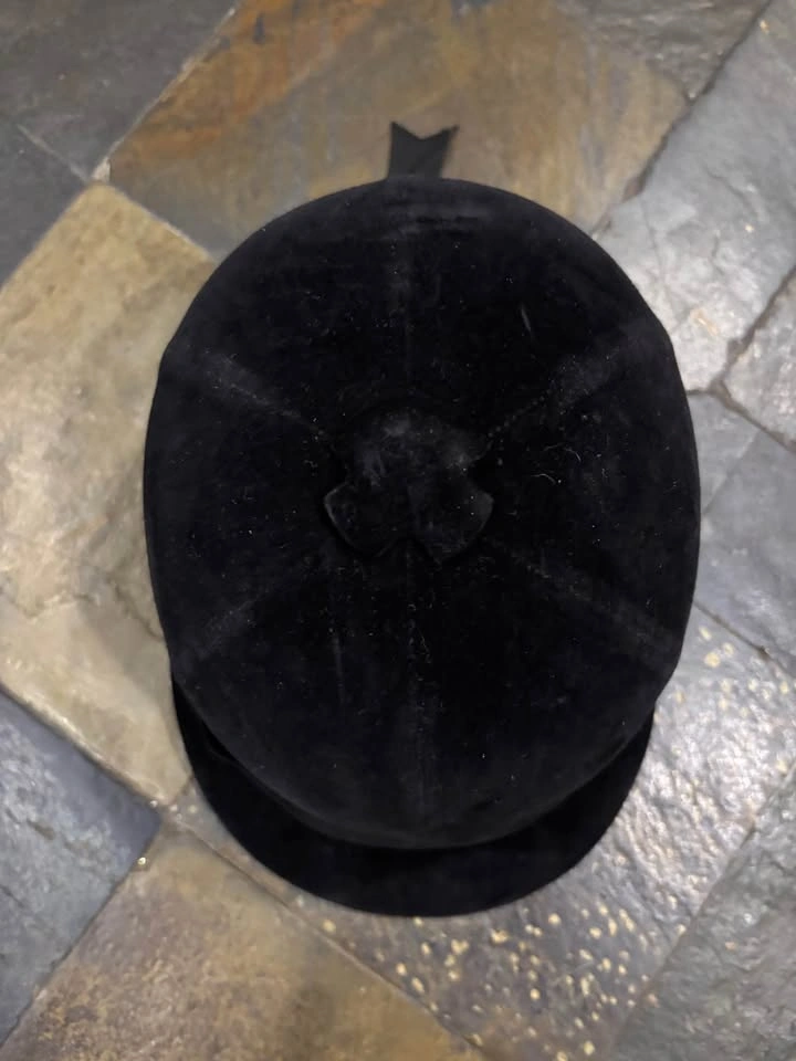 Vintage Black Velvet Equestrian Riding Helmet – Hunt Cap Style D - photo 4