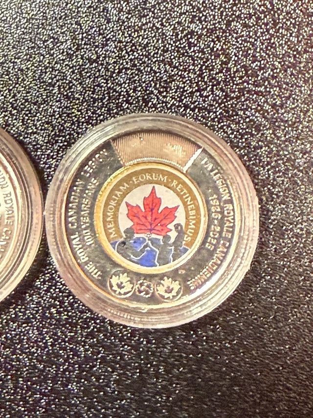 Royal Canadian Legion 100th Anniversary 2 Dollar Coins - photo 3