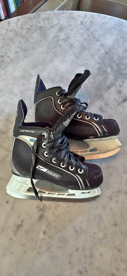 Bauer Supreme Ice Hockey Skates Size 1