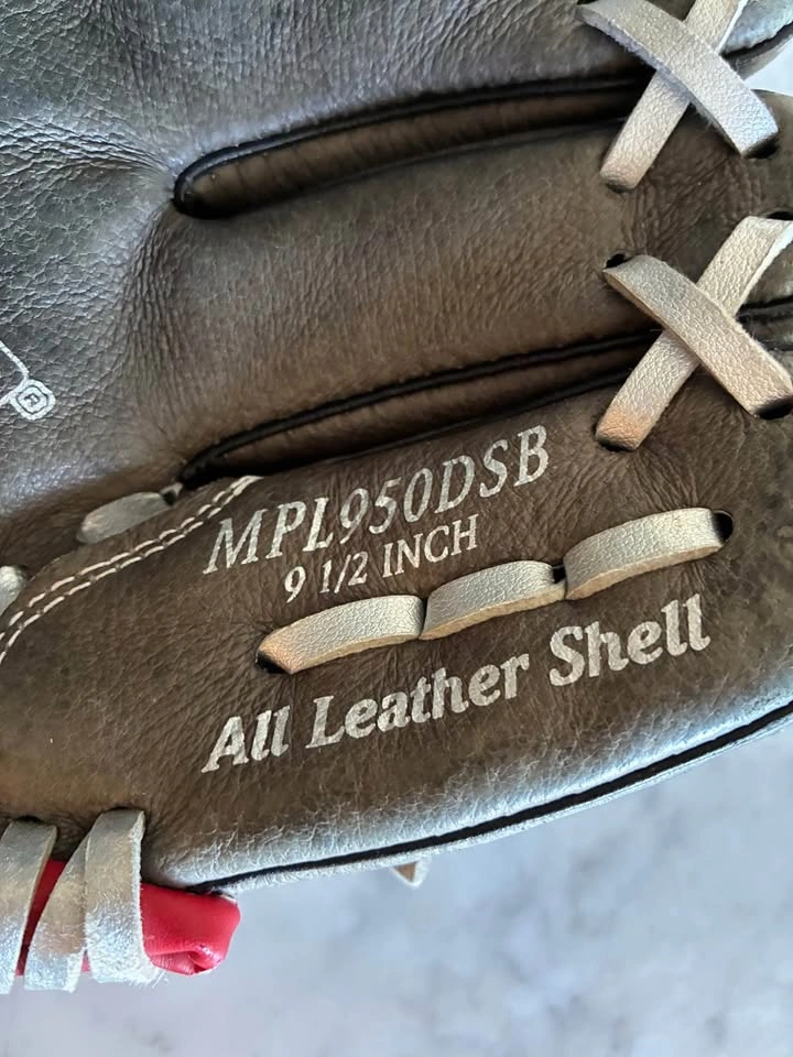 Rawlings Mark of a Pro 9.5” Youth Baseball Glove - photo 3