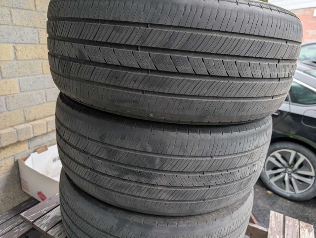 Used Michelin 225/50R17 Tires (Set of 4) - photo 4