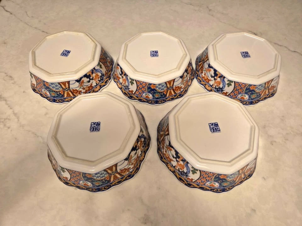Set of 5 Japanese Imari Octagonal Scalloped Porcelain Bowls - photo 3
