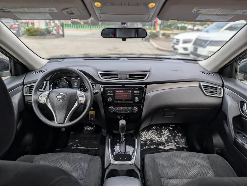2016 Nissan Rogue S With 143,158kms - photo 5