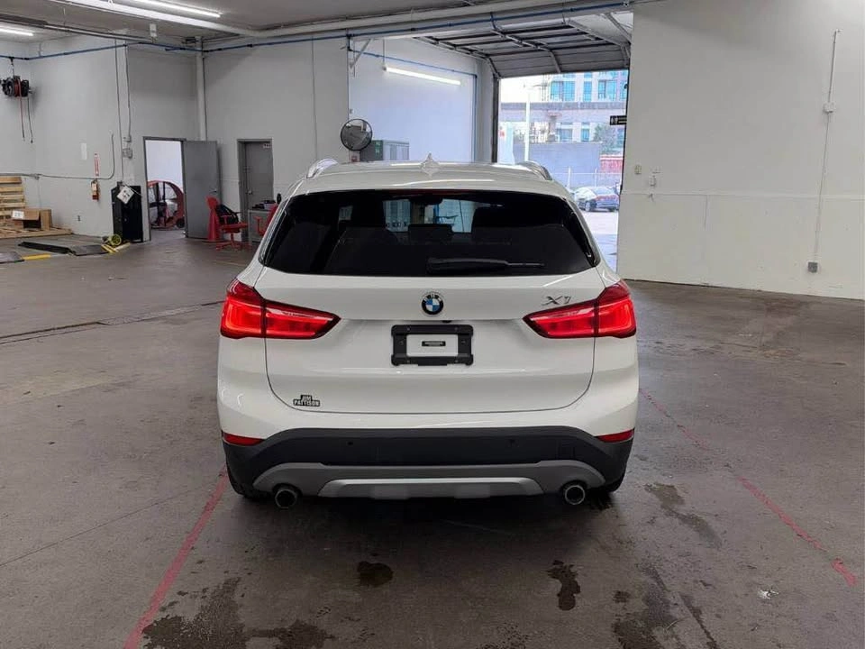 2017 BMW X1 xDrive28i With 71,509kms - photo 4