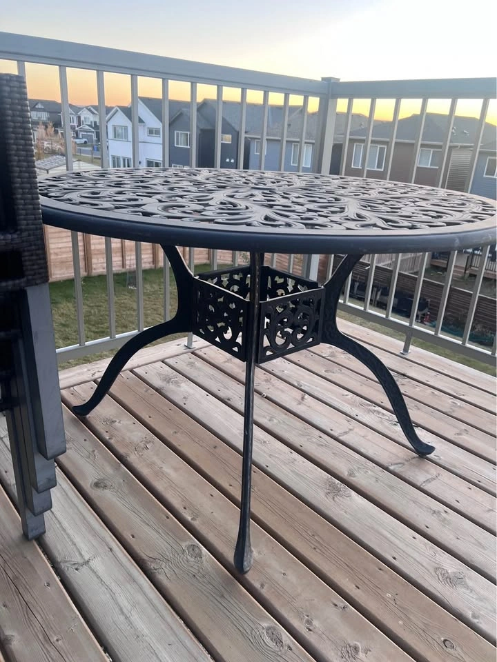 Patio set with chairs $80 - photo 2