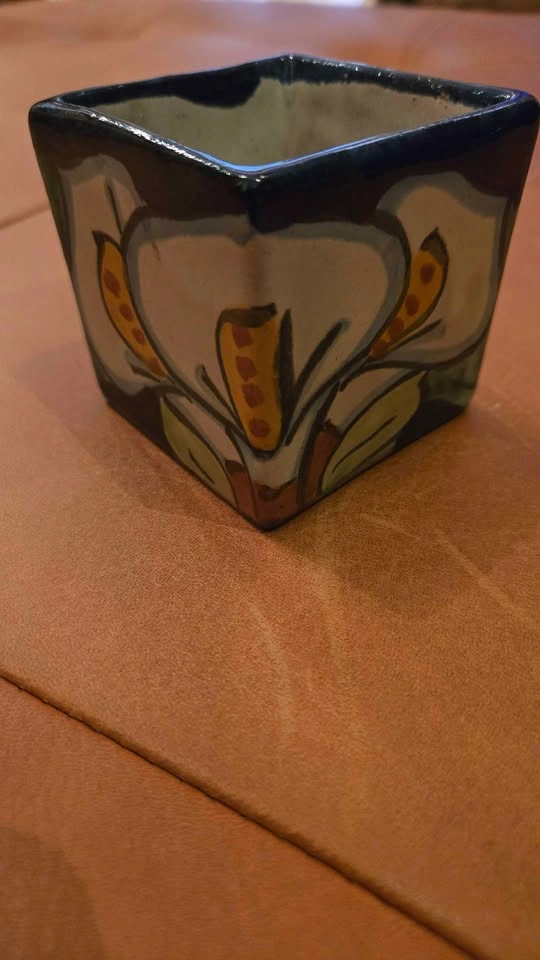 Hand Painted Ceramic Calla Lily Pot - photo 3