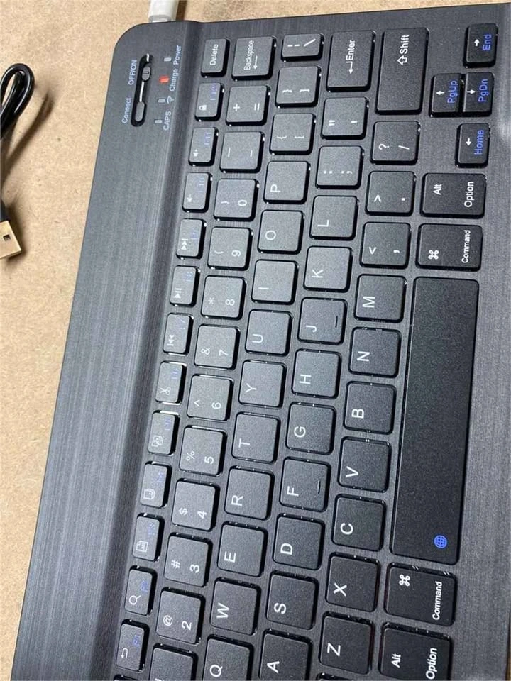 Ultra-Slim Bluetooth Keyboard - photo 3