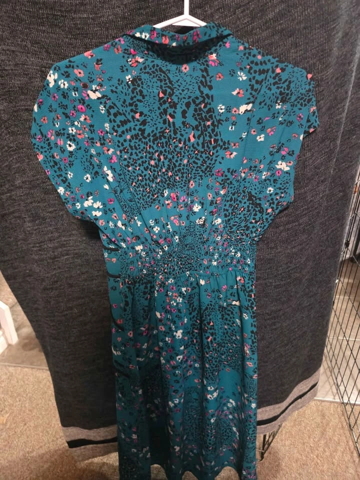 Monteau Floral/Leopard Midi Dress Blue Size Medium Like New - photo 2