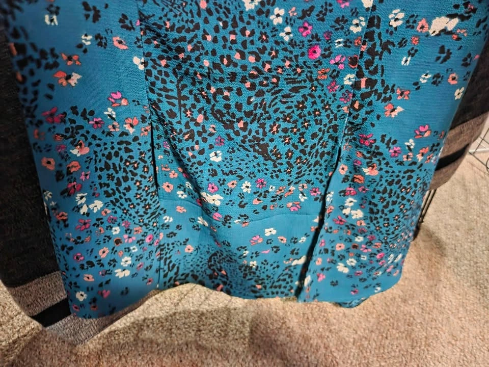 Monteau Floral/Leopard Midi Dress Blue Size Medium Like New - photo 3