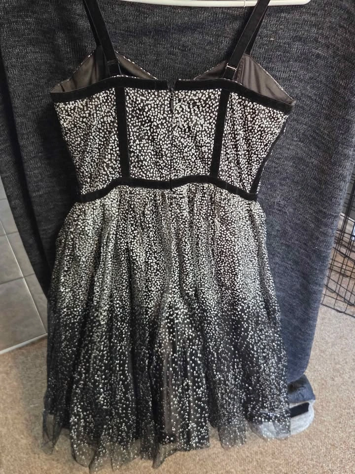 ModCloth x Collectif Black & Sparkly Silver Mini Dress Size 8 - photo 4