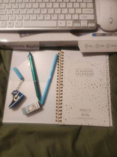 Planner, pens, wireless keyboard n mouse bundle - photo 5