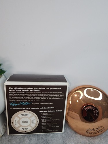 Hissy Fit Clock Pot by Reggie Wells Face Palette, 15 deep - photo 2