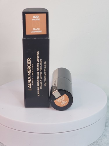 Laura Mercier Caviar Smoothing Matte Lipstick 820 Peach Cashmere - photo 4