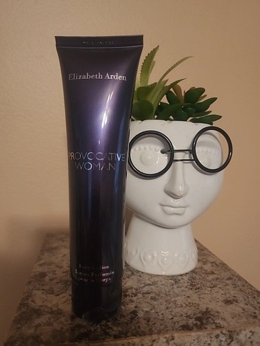 Elizabeth Arden - Provocative Woman - Luxurious Perfumed Body Lo