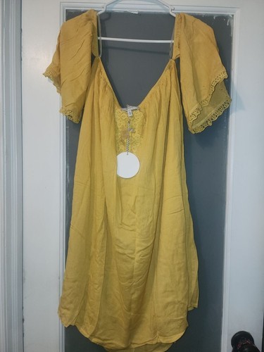 Hayden LA Mustard Yellow Off Shoulder Blouse with Tag