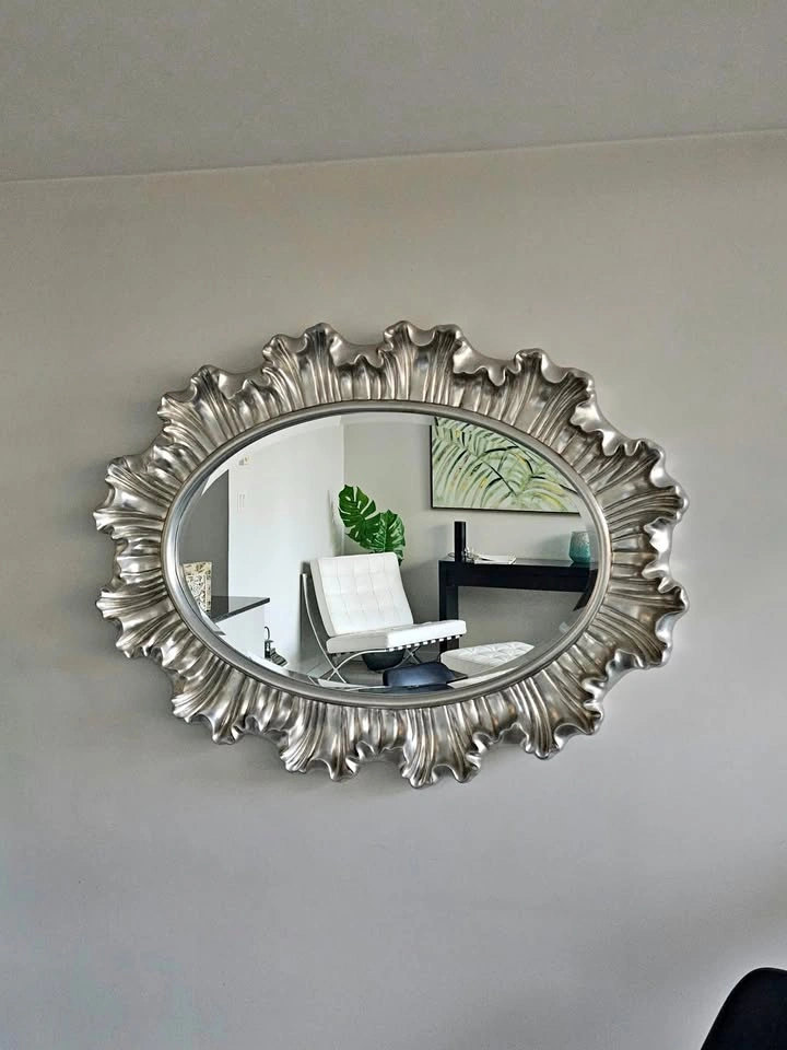 Stunning decorative Mirror