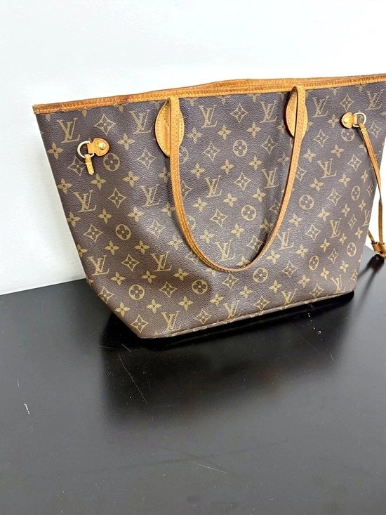 Authentic Louis Vuitton Neverfull MM Monogram 2013