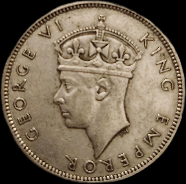 Rare Silver Fiji 1938 Florin, Grade* XF-45 - photo 2