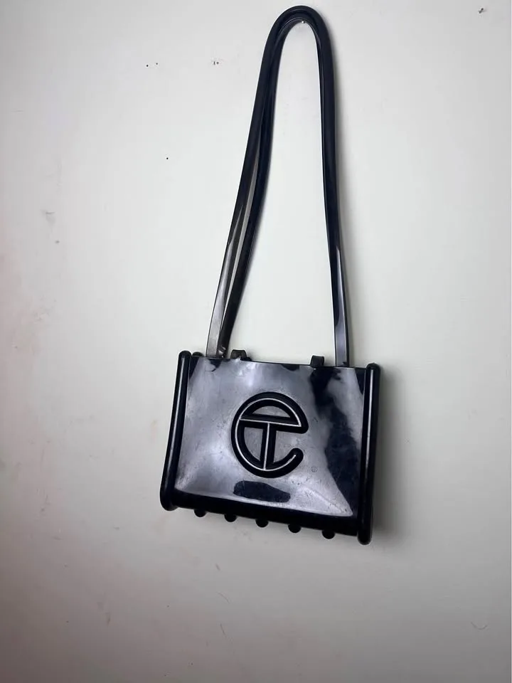 🔥🖤TELFAR PURSE - MOVING SALE - $60 thumbnail
