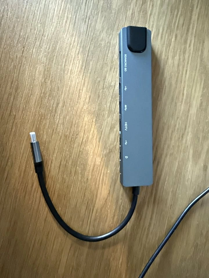 8 Port USB-C Hub/Adapter