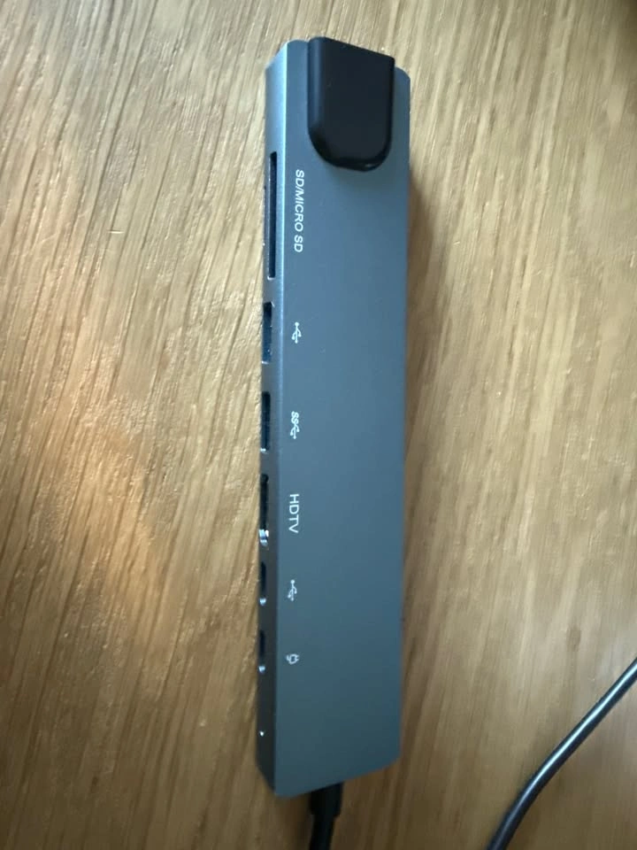 8 Port USB-C Hub/Adapter - photo 4