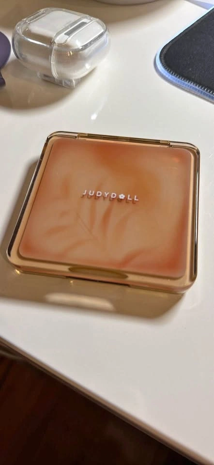 Makeup highlight contour palette