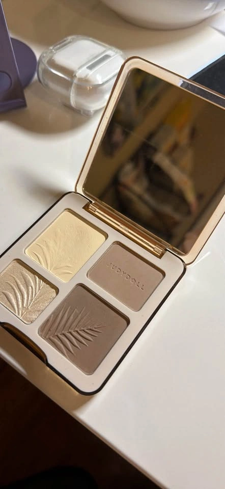 Makeup highlight contour palette - photo 2