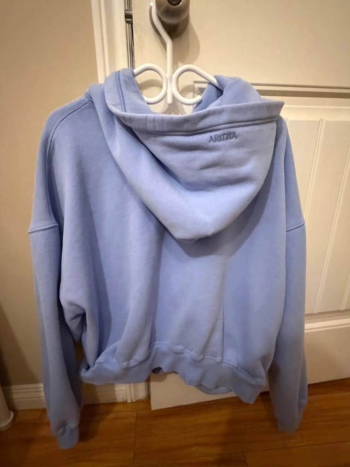 Aritzia zip hoodie - photo 4