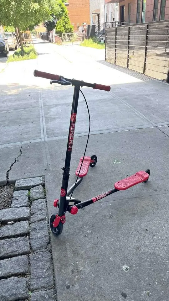 Fliker scooter thumbnail