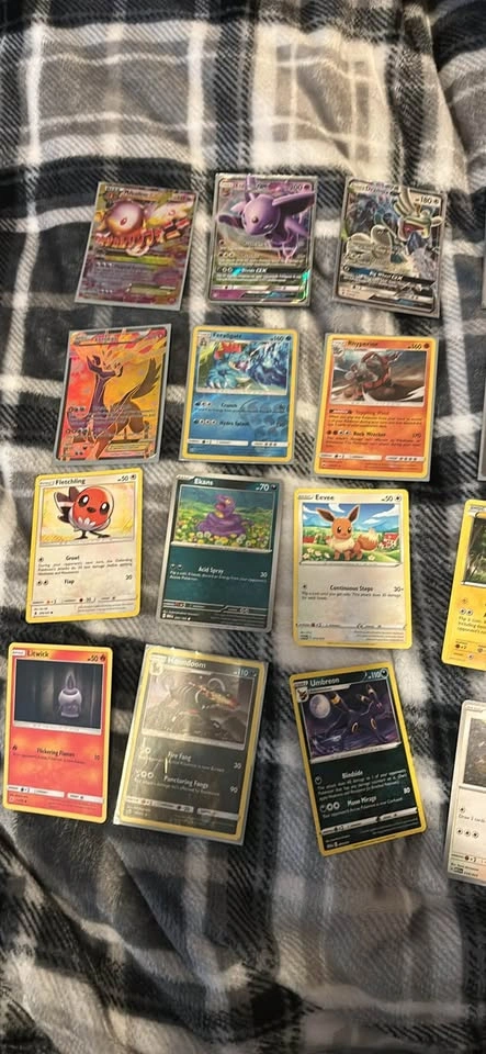 Pokémon Cards Lot - photo 2