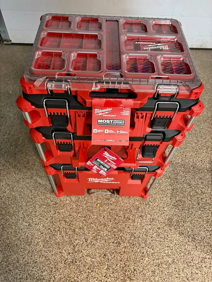 Brand New Milwaukee Packout System (4 tool boxes)