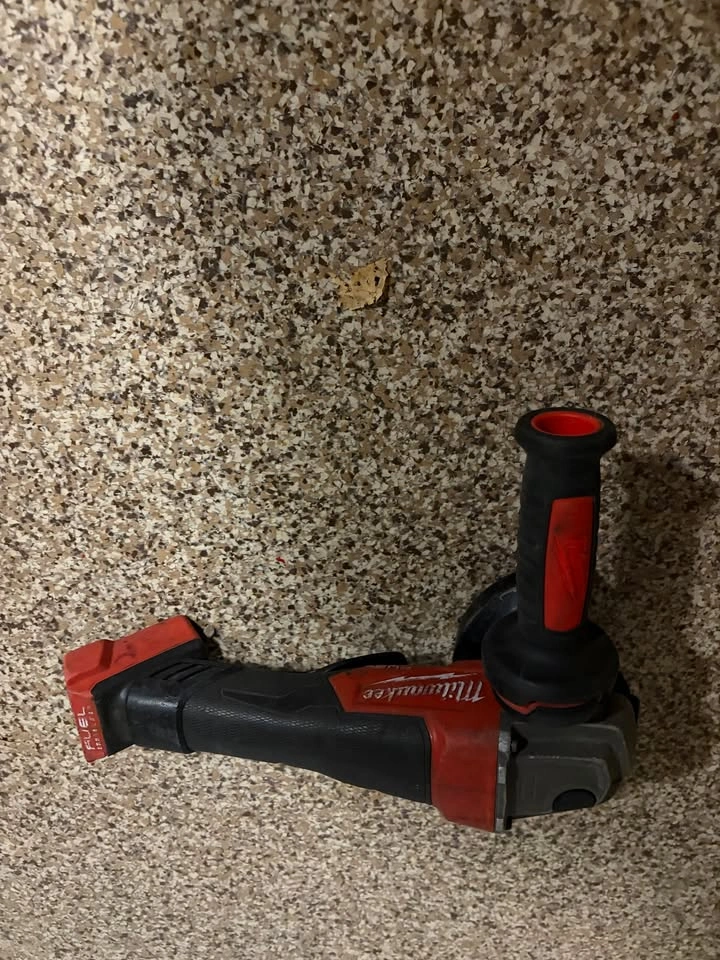 Milwaukee Fuel Grinder - photo 2