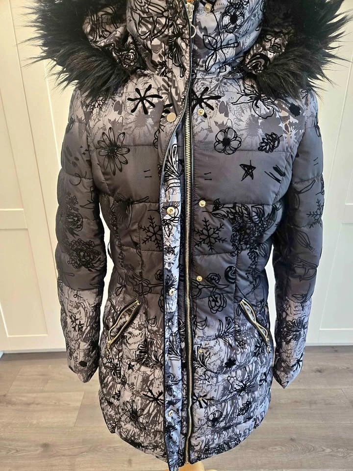 Frank Lyman designer winter coat