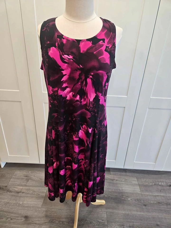 Tanjay Sleeveless Floral Dress Size 14P