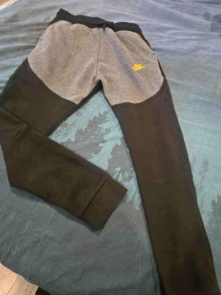 Nike Tech Joggers