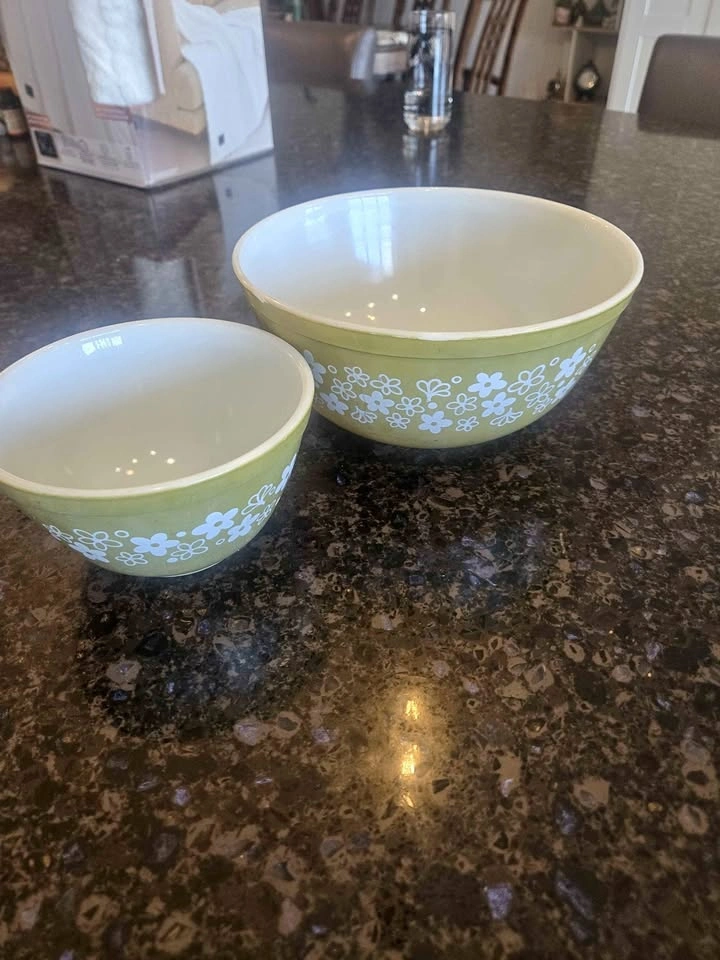 Vintage Pyrex Spring Blossom Green Mixing Bowls