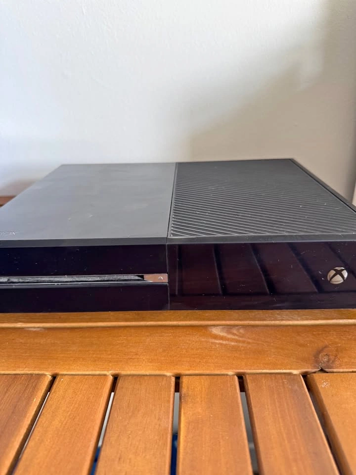 Xbox One 500GB – Original Console – Power Supply Included