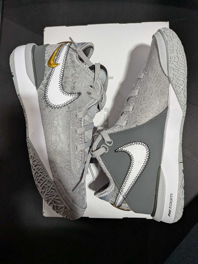 Women's Nike Basketball Shoes - photo 2