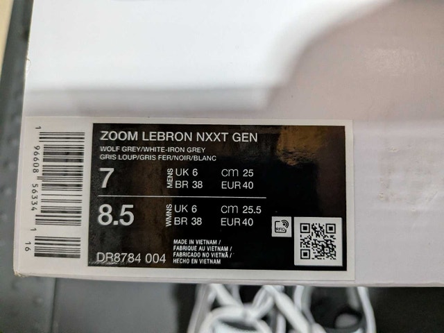 Women's Nike Basketball Shoes - photo 3