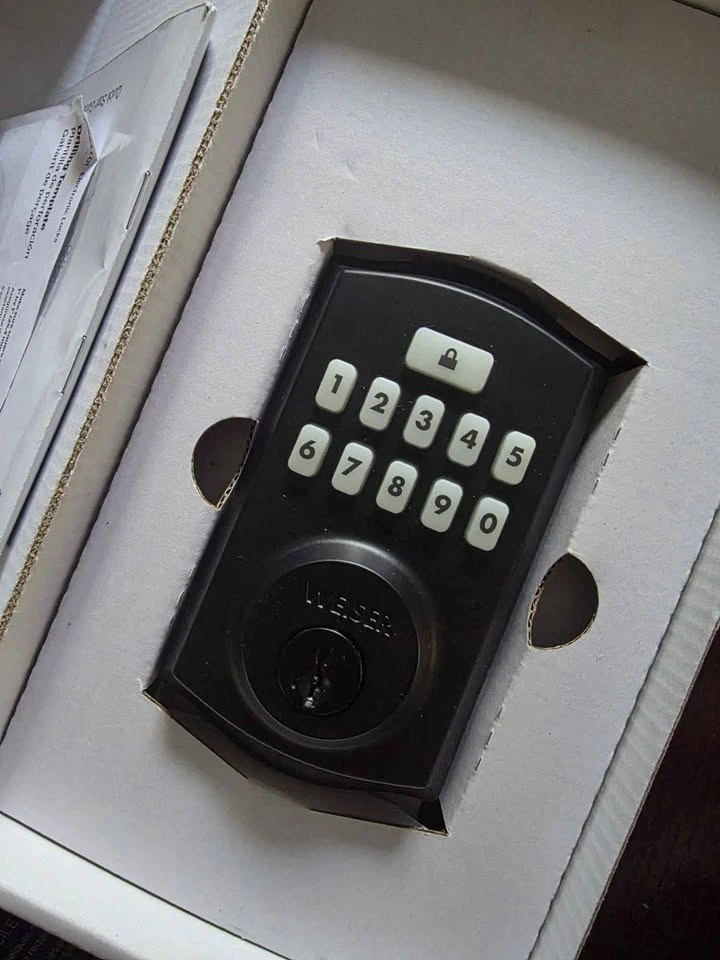 Weiser SmartCode Door Lock - photo 4