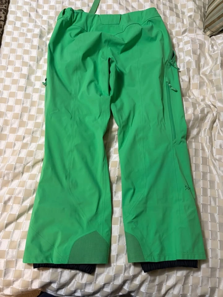 Like New Women’s XL Arc'teryx Gortex Sentinel Pants - photo 2
